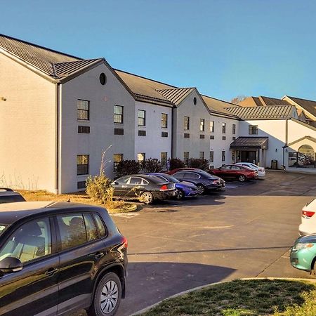 Quality Inn & Suites Columbia I-70 エクステリア 写真