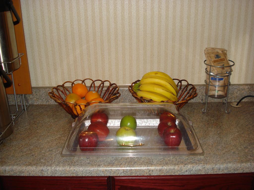 Quality Inn & Suites Columbia I-70 エクステリア 写真