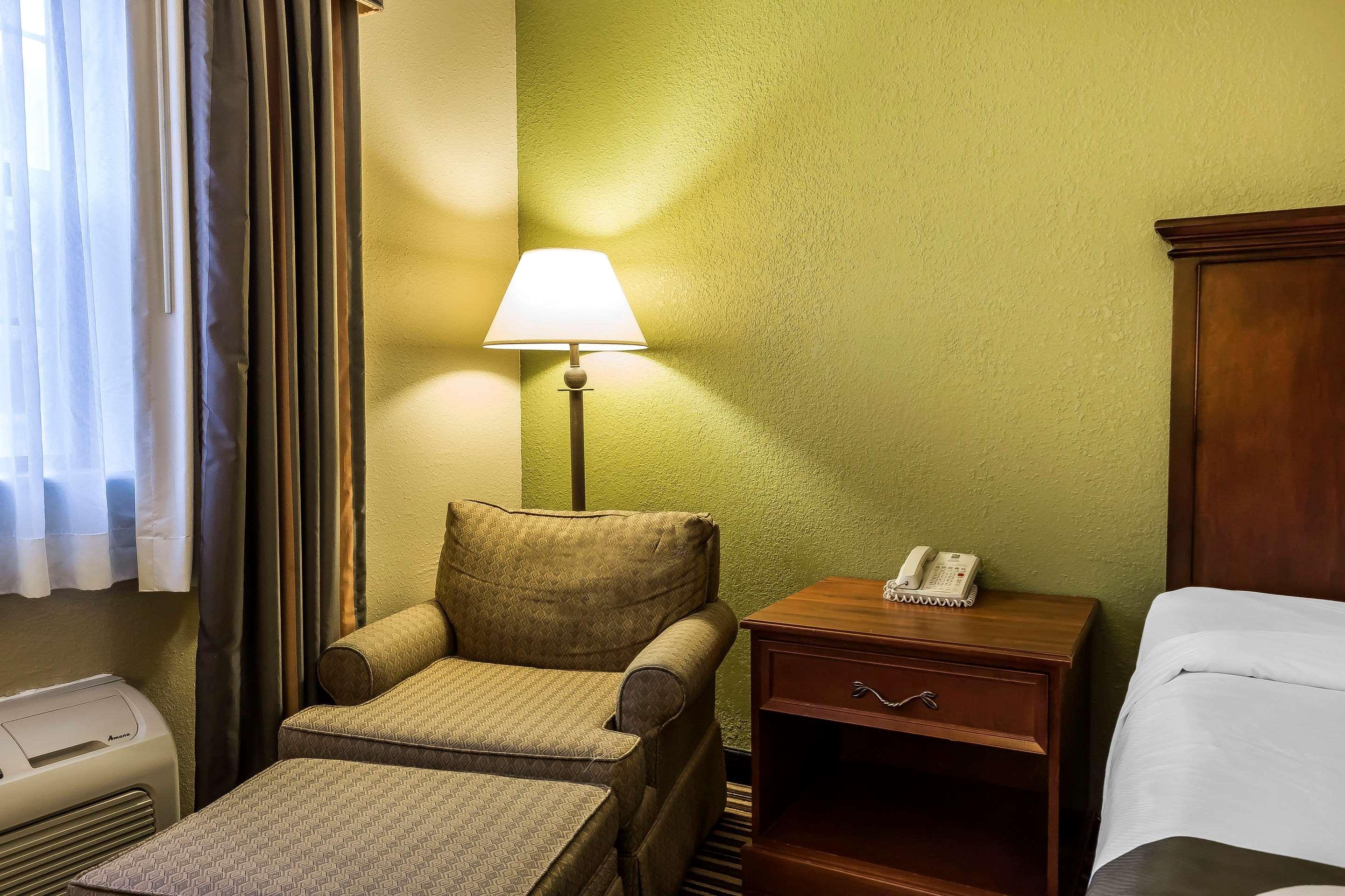 Quality Inn & Suites Columbia I-70 エクステリア 写真