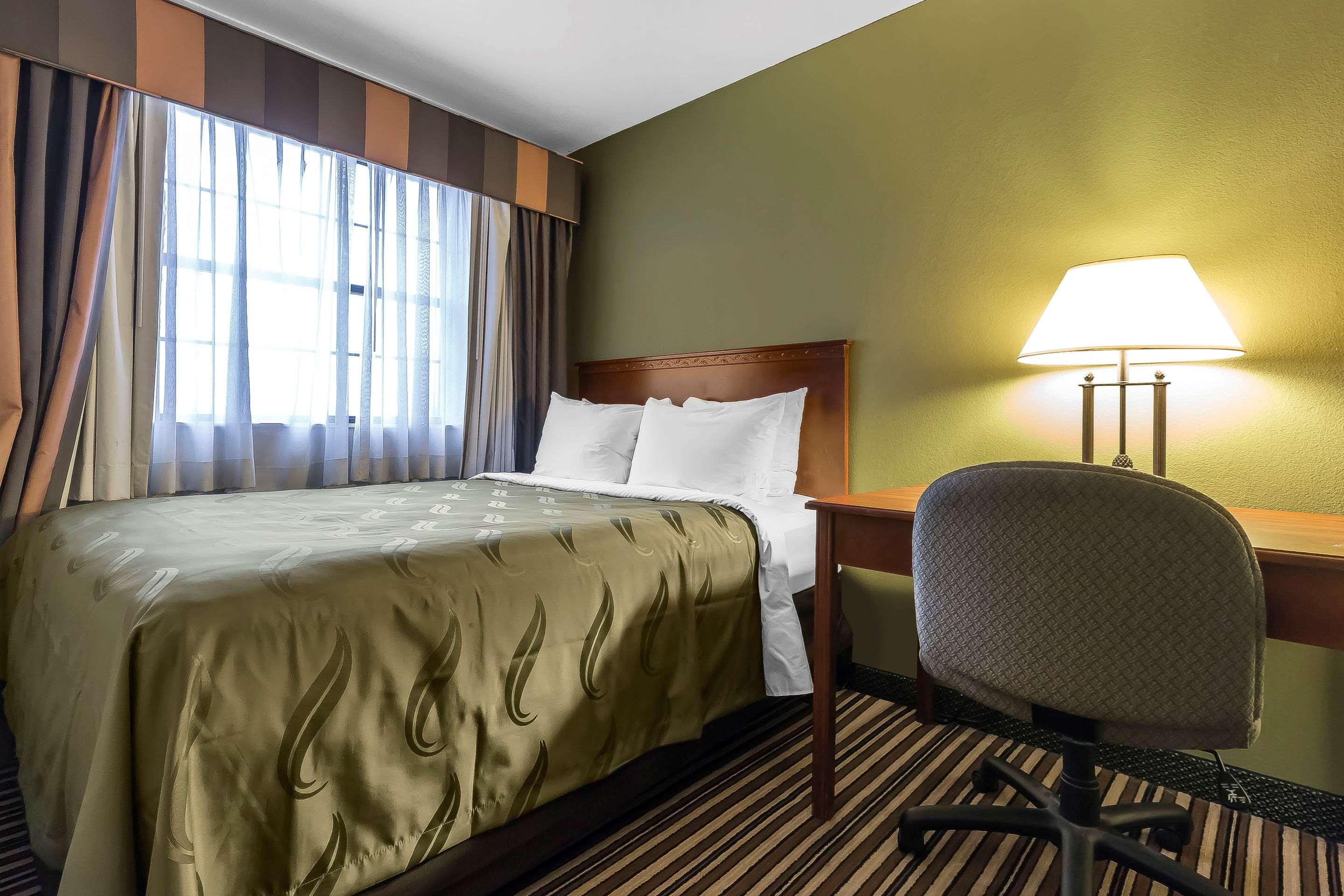 Quality Inn & Suites Columbia I-70 エクステリア 写真