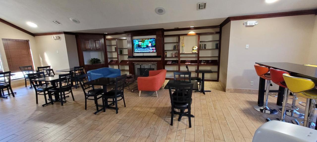 Quality Inn & Suites Columbia I-70 エクステリア 写真