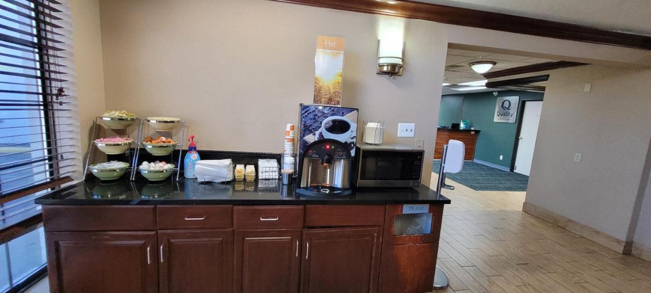 Quality Inn & Suites Columbia I-70 エクステリア 写真