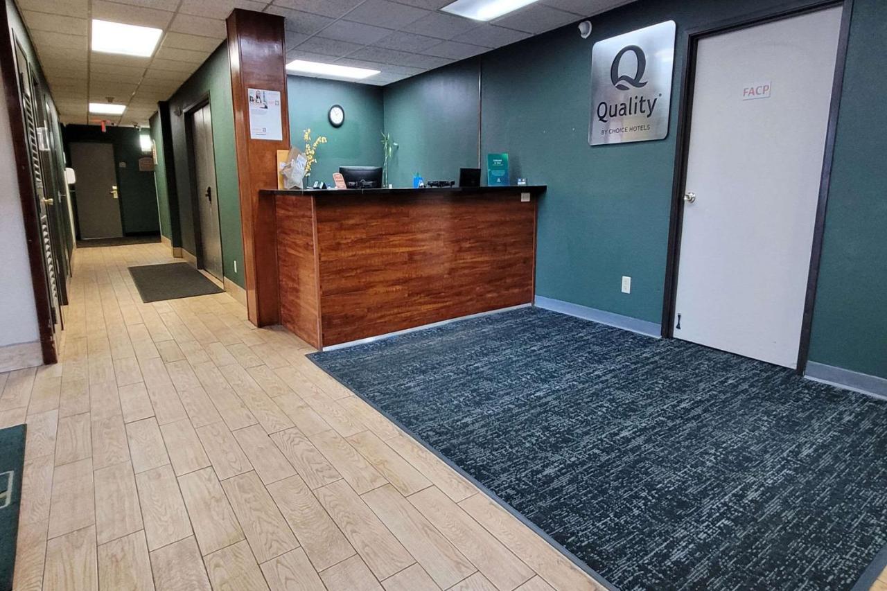 Quality Inn & Suites Columbia I-70 エクステリア 写真