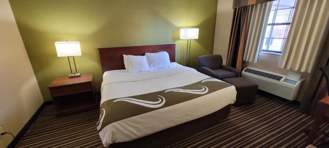 Quality Inn & Suites Columbia I-70 エクステリア 写真
