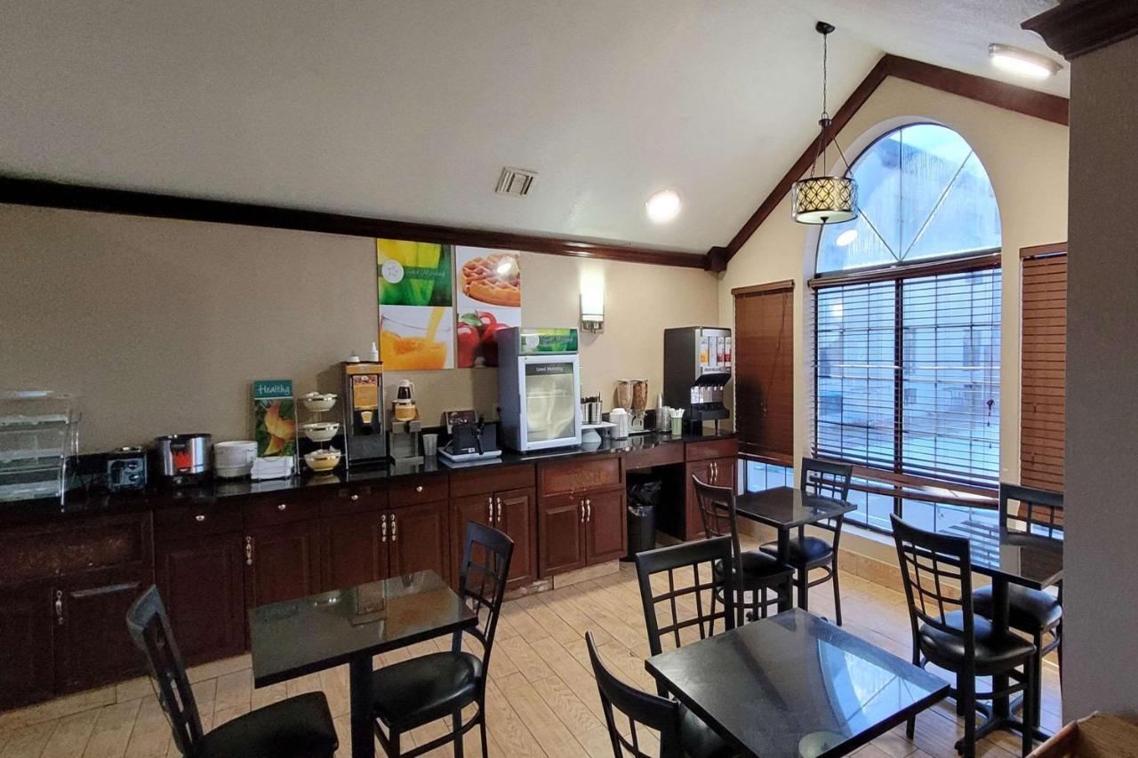 Quality Inn & Suites Columbia I-70 エクステリア 写真