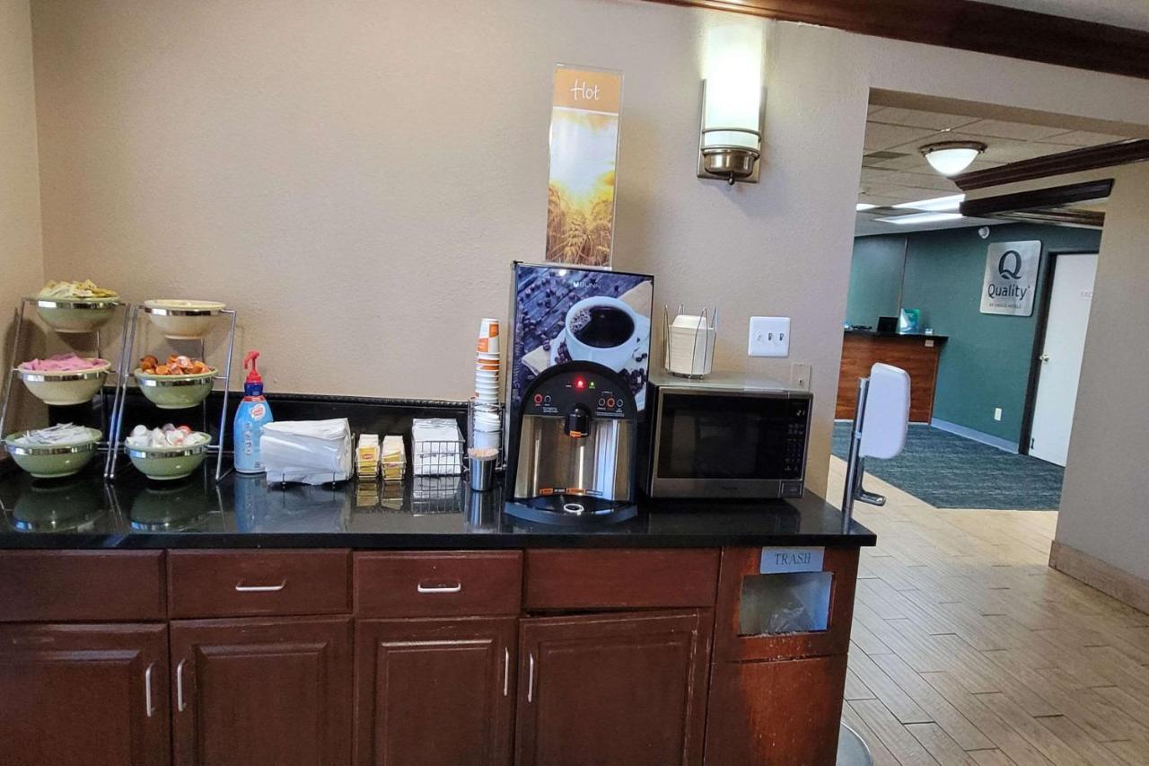 Quality Inn & Suites Columbia I-70 エクステリア 写真