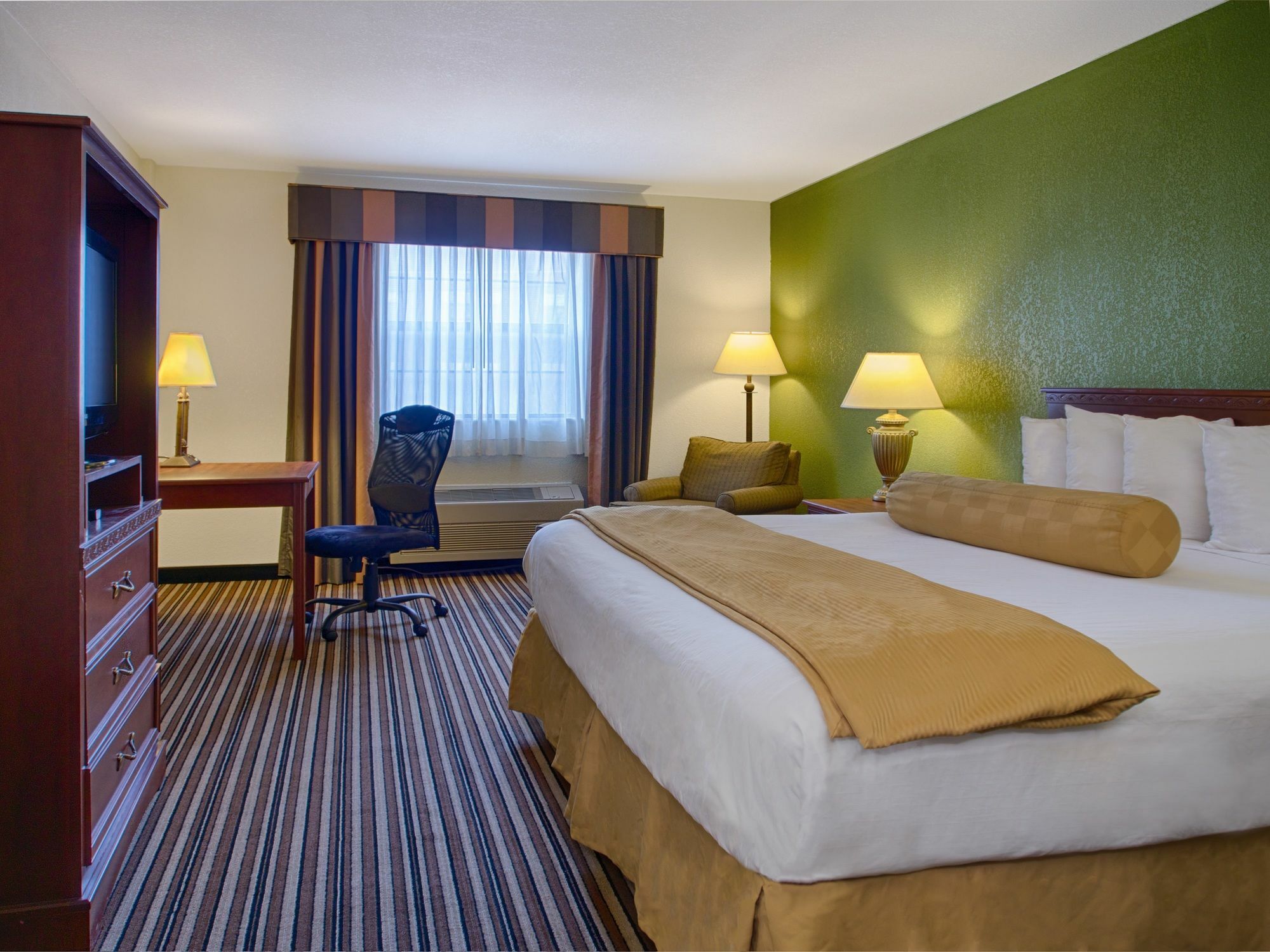 Quality Inn & Suites Columbia I-70 エクステリア 写真